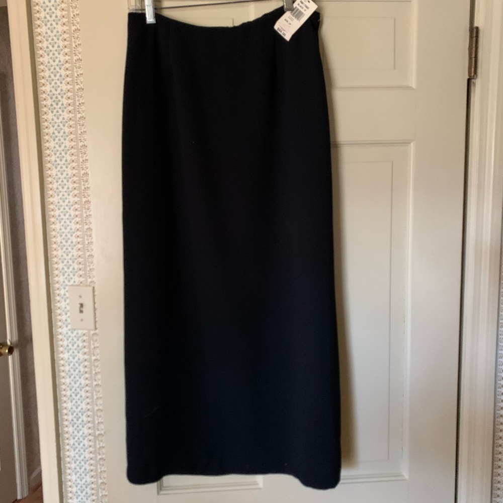 Rafella straight black polyester skirt Sz 10